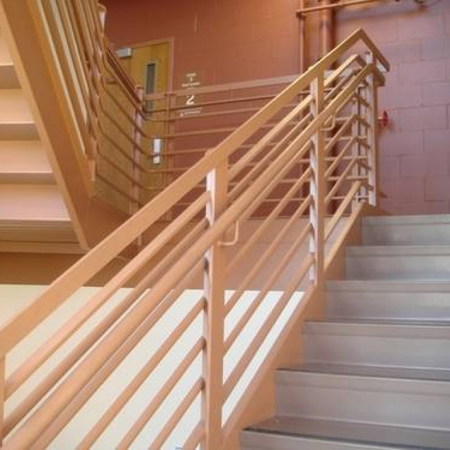 Ξύλινα Κάγκελα, Κουπαστές Σκάλας