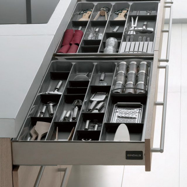 ΜΕΤΑΛΛΙΚΑ ΠΛΑΙΝΑ ΜΕ ΦΡΕΝΟ INDAUX INOX